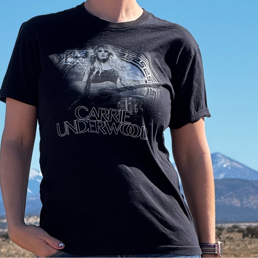 Carrie Underwood Black Graphic T-Shirt